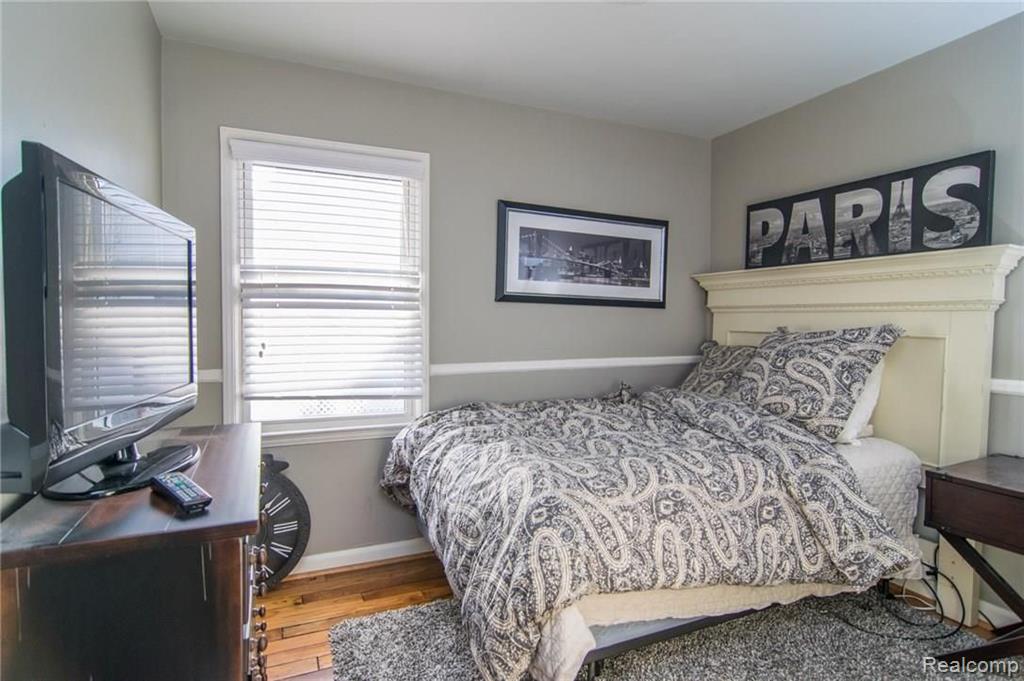 1609 Harvard Road Berkley, MI 48072 - Photo 19 of 37