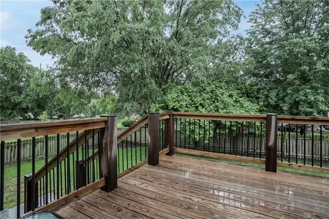 $400,000 | 21513 West 52nd Street, Shawnee, KS 66226