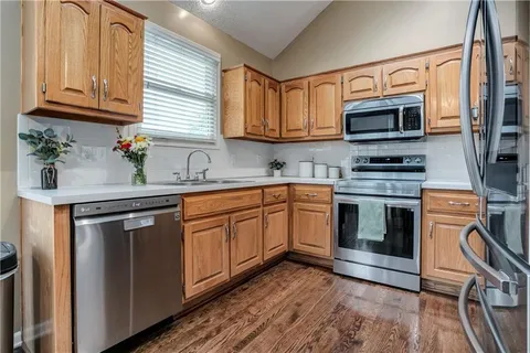 $400,000 | 21513 West 52nd Street, Shawnee, KS 66226