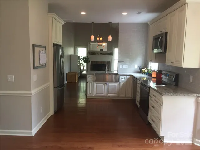 $725,000 | 12702 Landing Green Drive, Charlotte, NC 28277