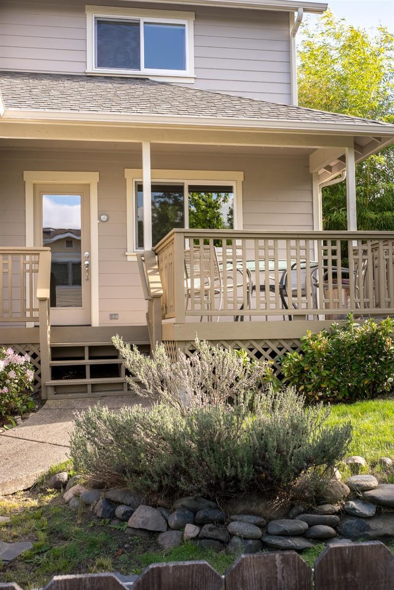 957 Spring Way Ashland, OR 97520 - Photo 2 of 23 Additional Photo