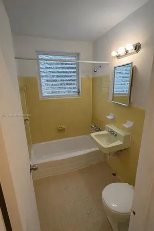 $1,450 | 1770 Meridian Avenue, Unit 114, Miami Beach, FL 33139
