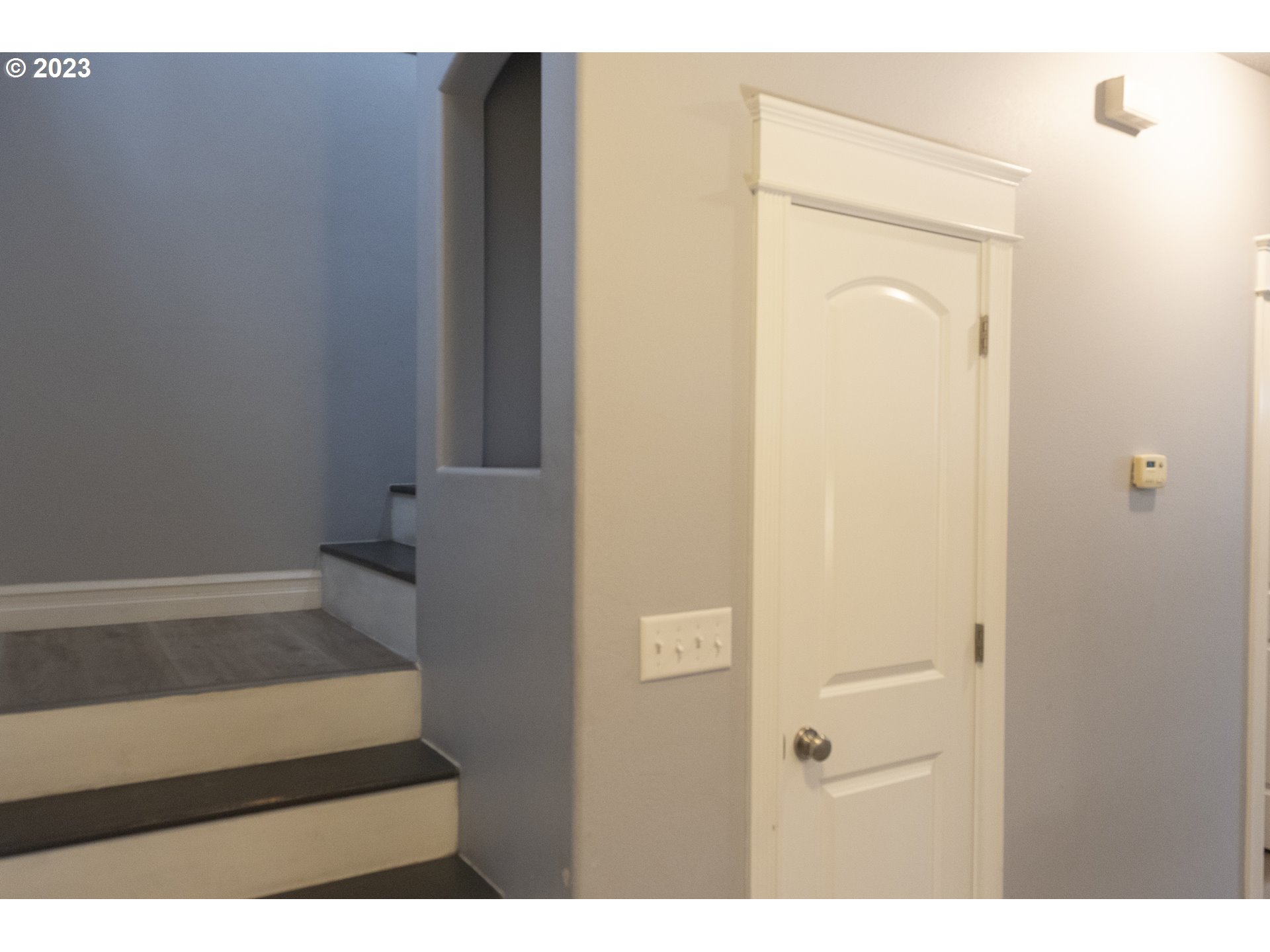 6790 Jacob Lane Springfield, OR 97478 - Photo 10 of 30 a bathroom with a bathtub