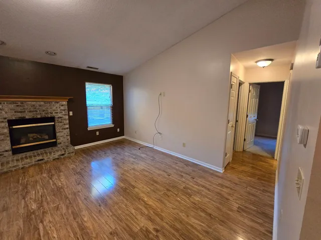 $1,900 | 235 Spring Forest Court, Fort Wayne, IN 46804