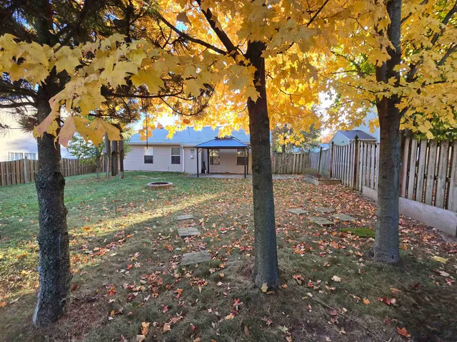 $1,900 | 235 Spring Forest Court, Fort Wayne, IN 46804