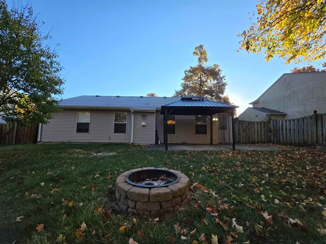 $1,900 | 235 Spring Forest Court, Fort Wayne, IN 46804