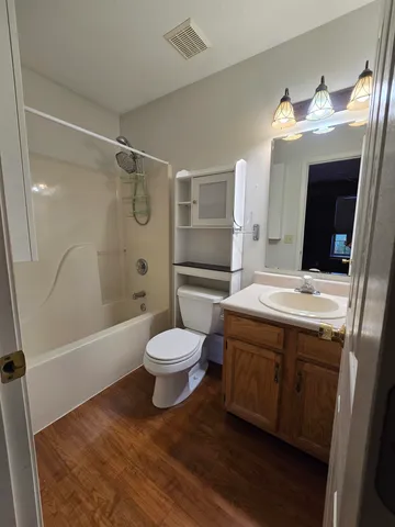 $1,900 | 235 Spring Forest Court, Fort Wayne, IN 46804