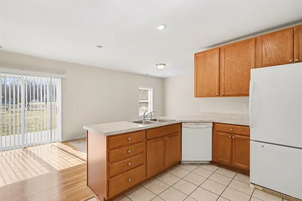 $1,600 | 23763 Humming Bird Avenue, Mattawan, MI 49071