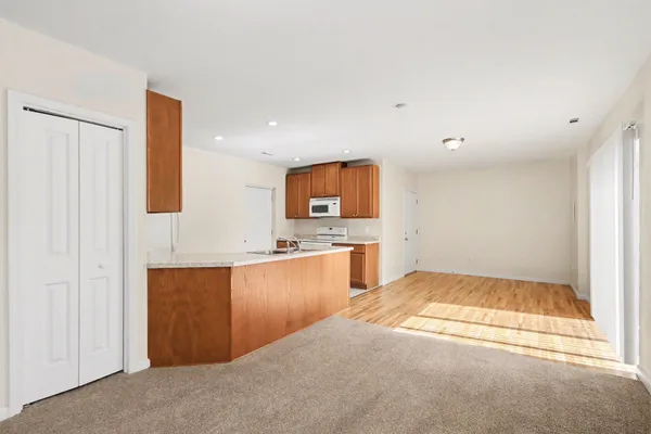 $1,600 | 23763 Humming Bird Avenue, Mattawan, MI 49071