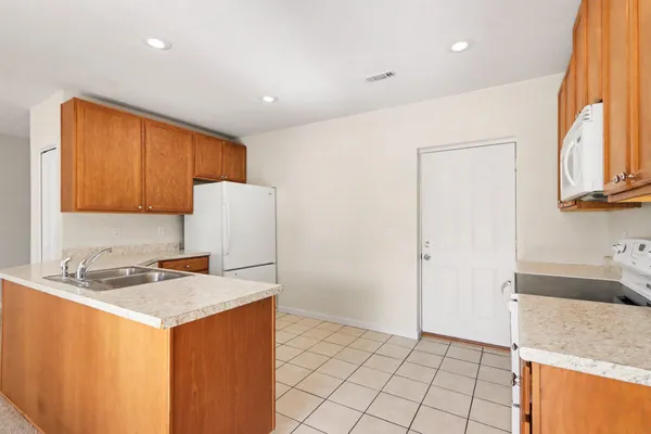 $1,600 | 23763 Humming Bird Avenue, Mattawan, MI 49071