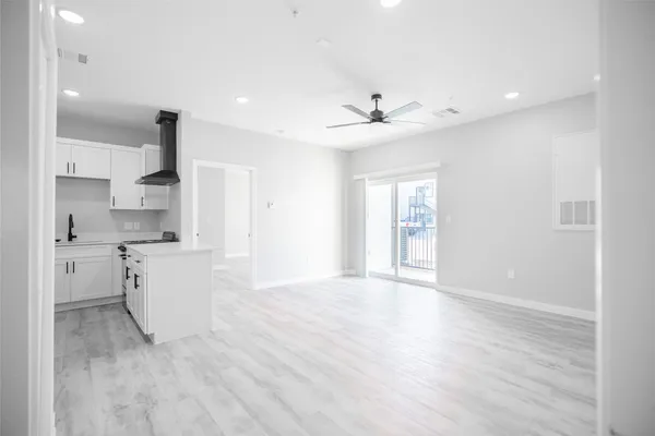 $1,350 | 2101 Reinke Road, Unit 8101, Waller, TX 77484