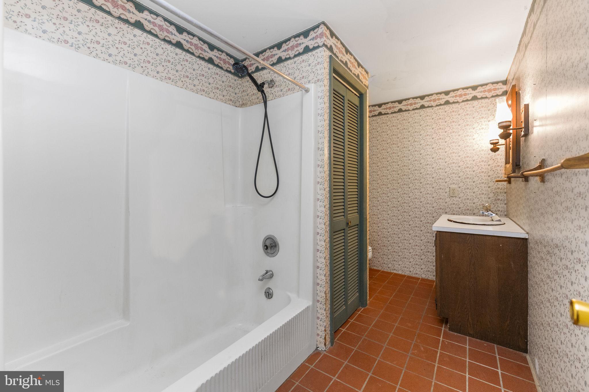 143 Himmelwright Road Barto, PA 19504 - Photo 25 of 47 Full Bathroom on main level