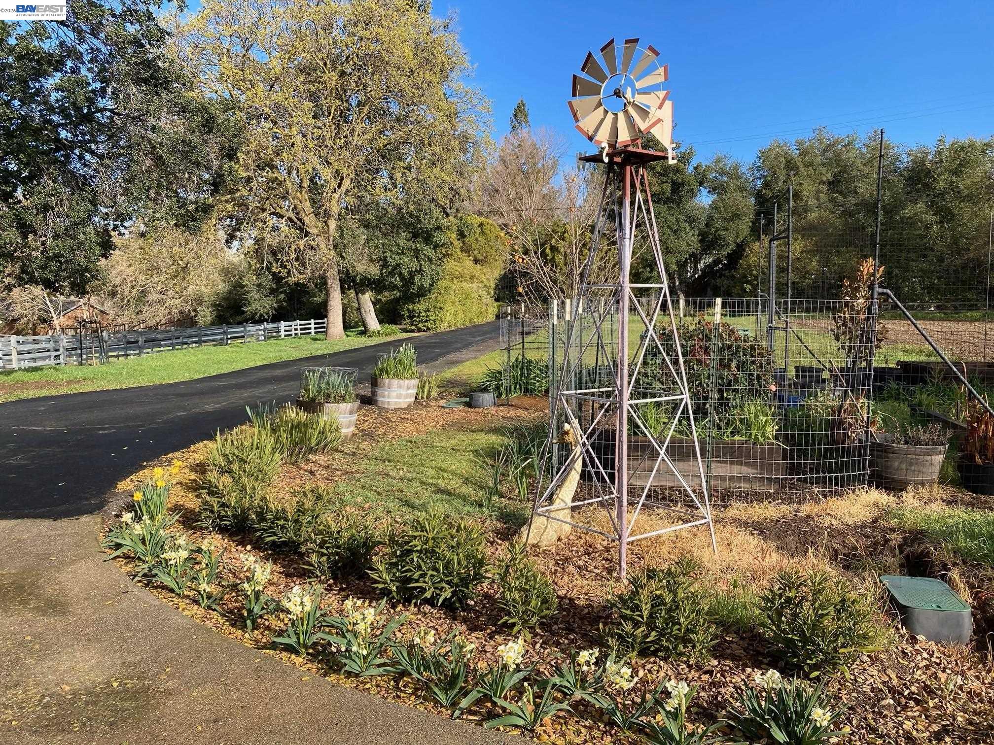 401 Pine Creek Road Walnut Creek, CA 94598 - Photo 6 of 11 a view of a park