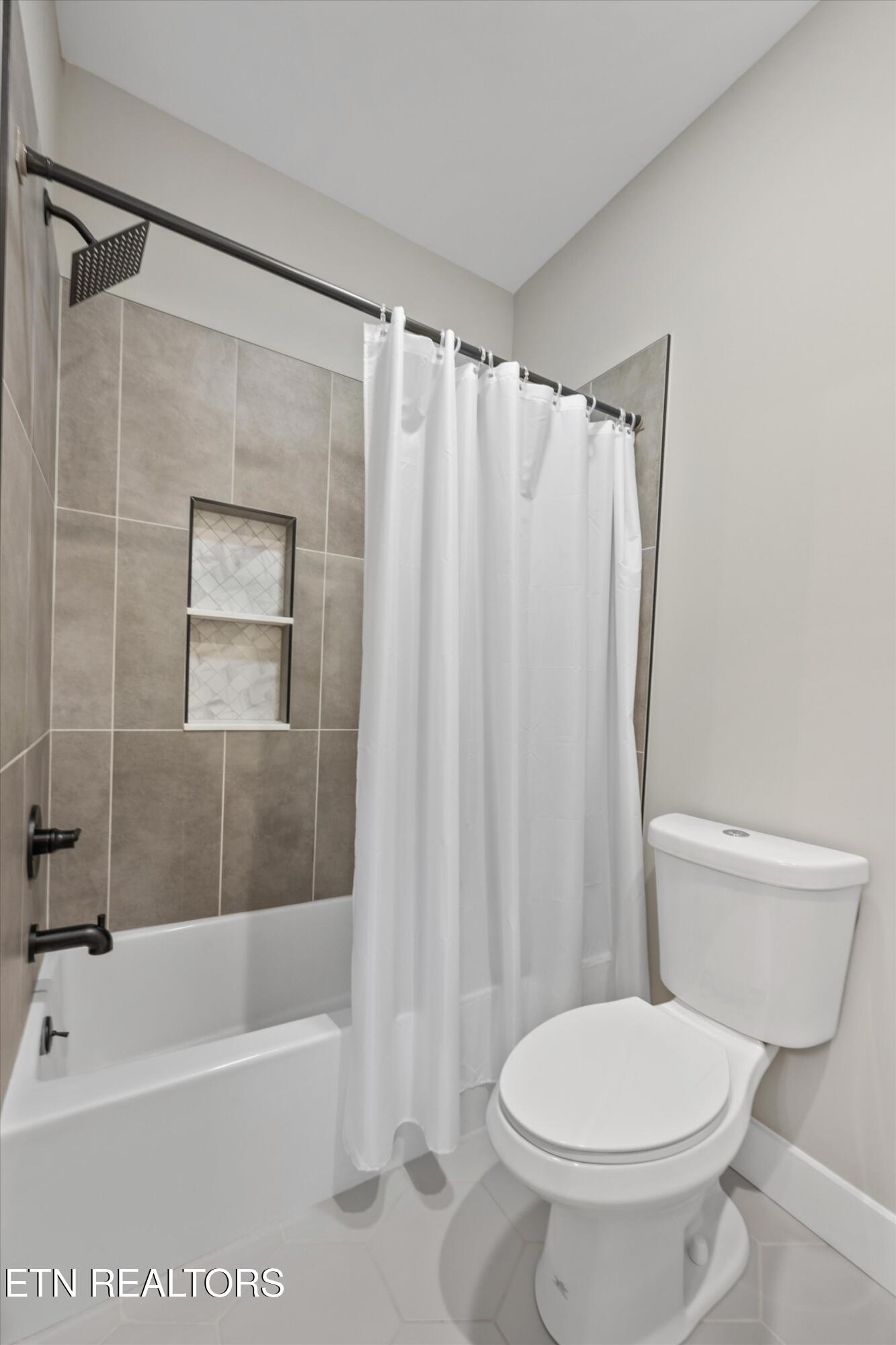 364 Mingo Way Loudon, TN 37774 - Photo 26 of 55 Guest Bath- Tile Shower