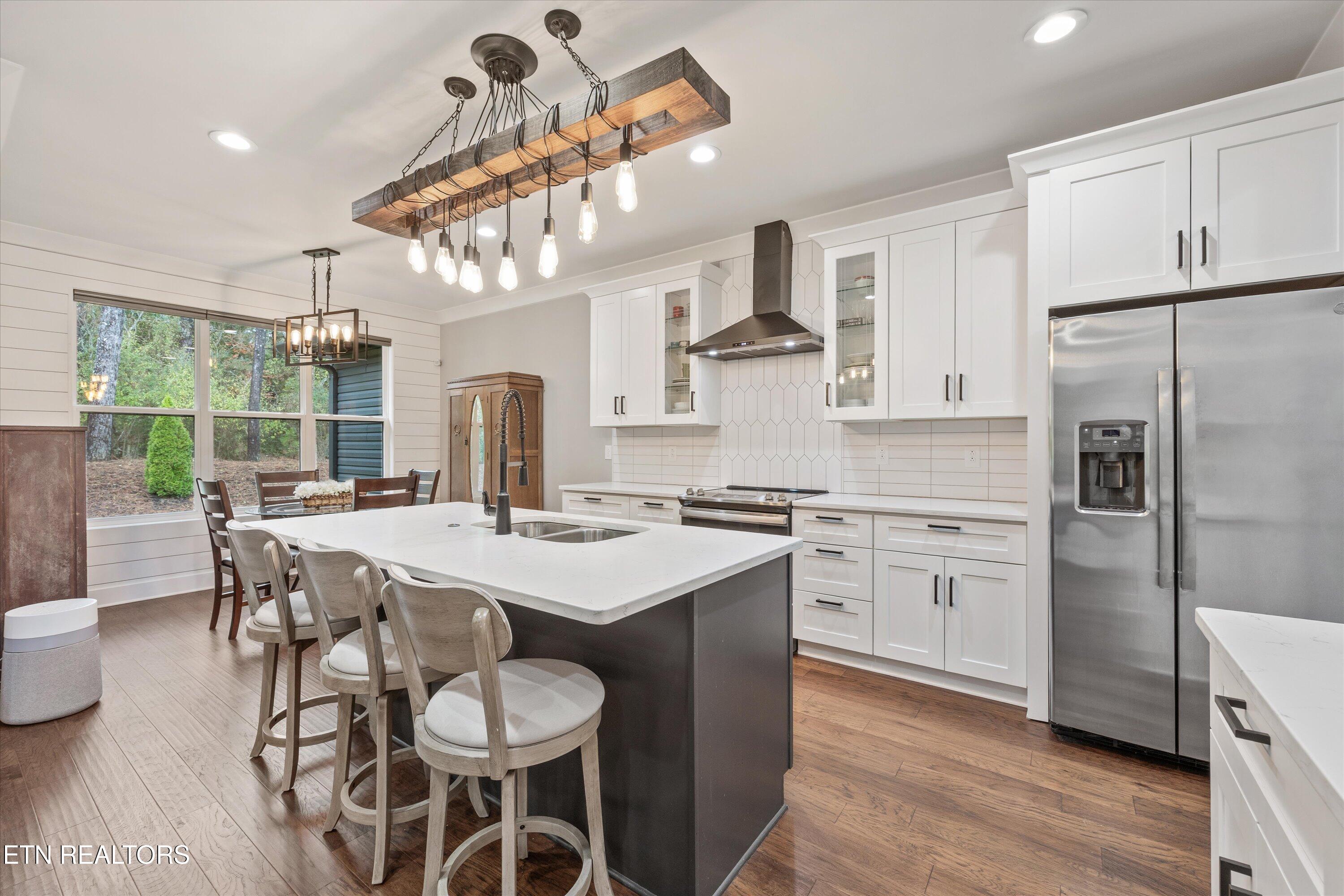 364 Mingo Way Loudon, TN 37774 - Photo 8 of 55 Engineered Hardwood Floors