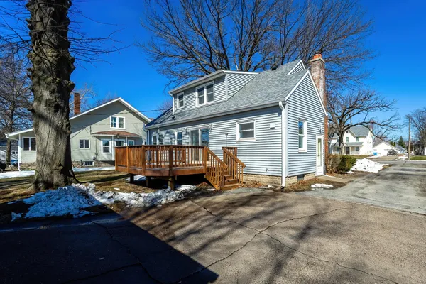 $320,000 | 317 West Le Claire Road, Eldridge, IA 52748