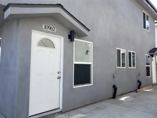 $3,200 | 10962 Avalon Boulevard, Los Angeles, CA 90061
