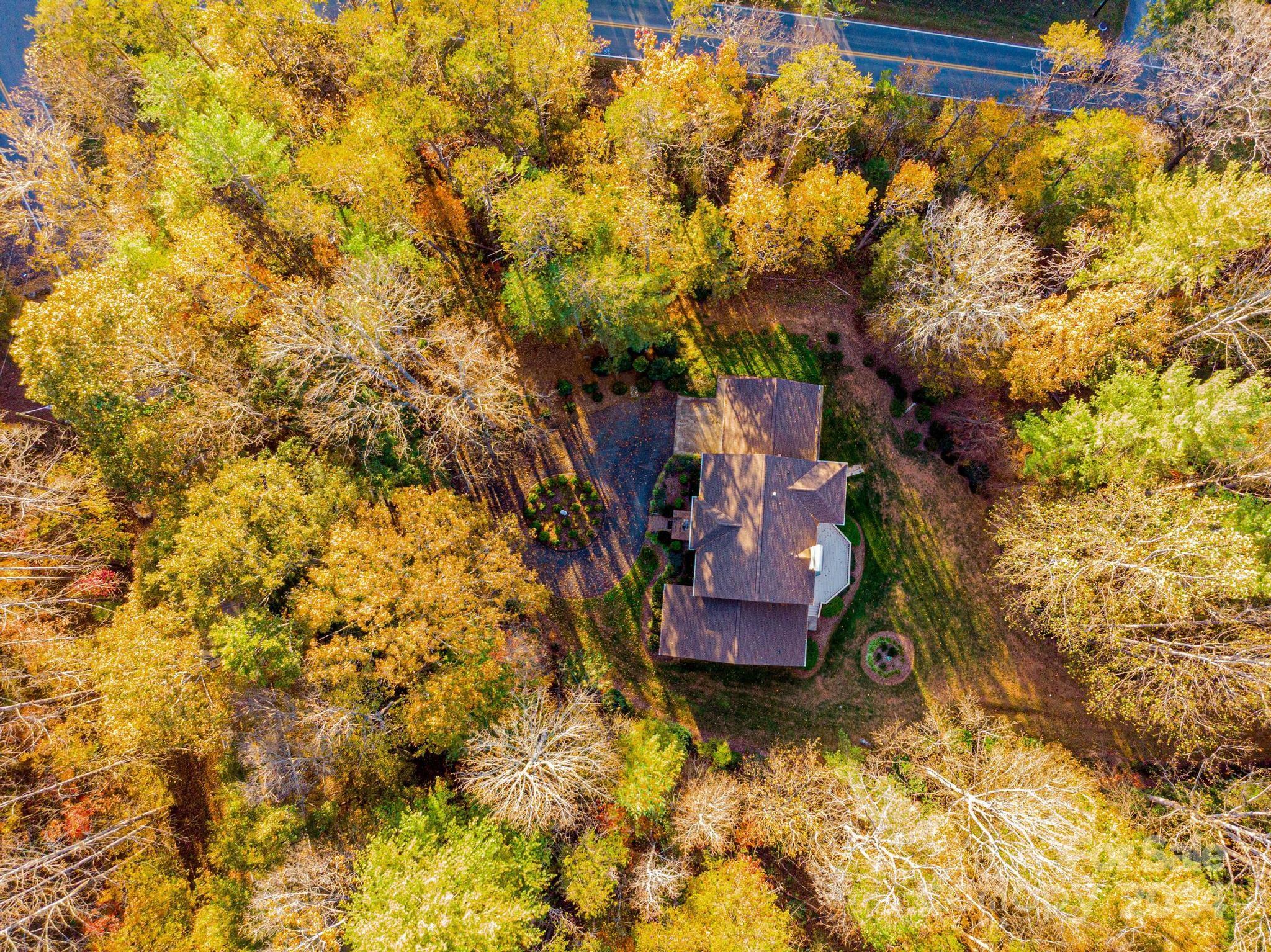 101 Lost Corner Road Morganton, NC 28655 - Photo 5 of 46 Gallery Image 5