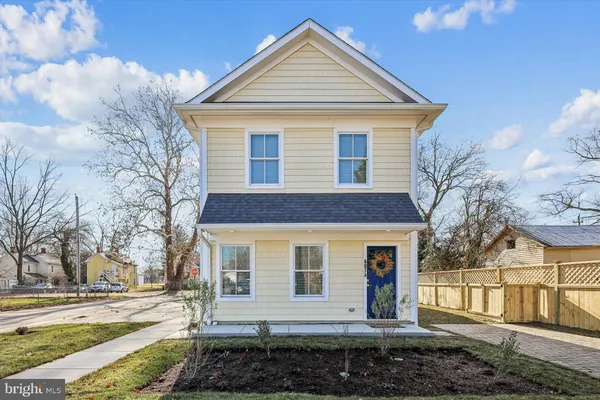 $2,900 | 607 B North Street, Easton, MD 21601