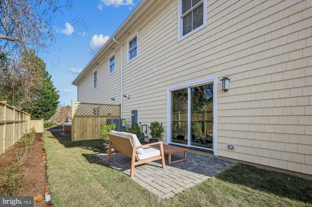 $3,400 | 607 B North Street, Easton, MD 21601