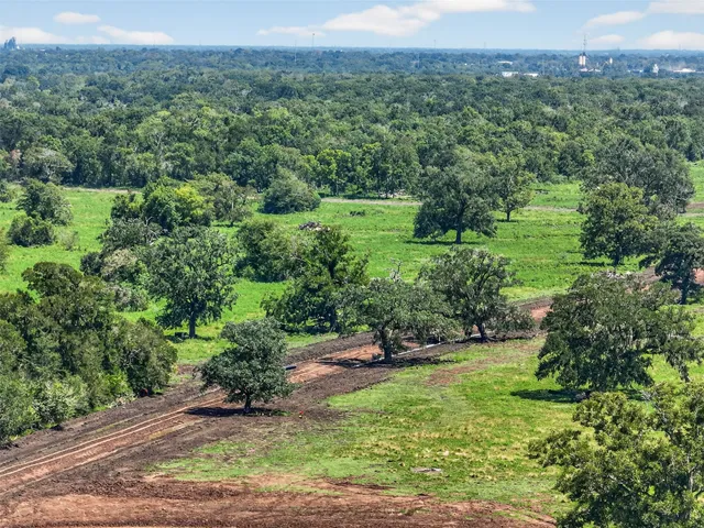 $3,900,000 | 107 Fulbright Drive, Angleton, TX 77515