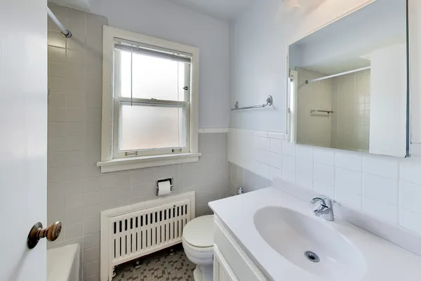 $260,000 | 2201 Central Street, Unit 1, Evanston, IL 60201