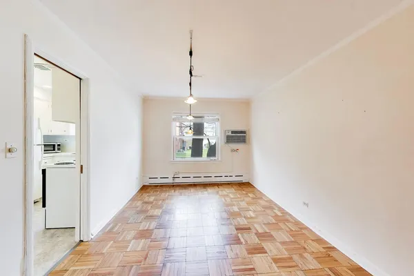 $260,000 | 2201 Central Street, Unit 1, Evanston, IL 60201