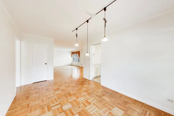 $260,000 | 2201 Central Street, Unit 1, Evanston, IL 60201