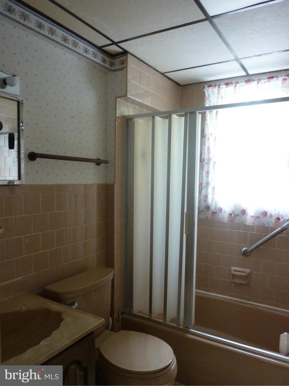 3670 Clarenell Road Baltimore, MD 21229 - Photo 22 of 29 Bath