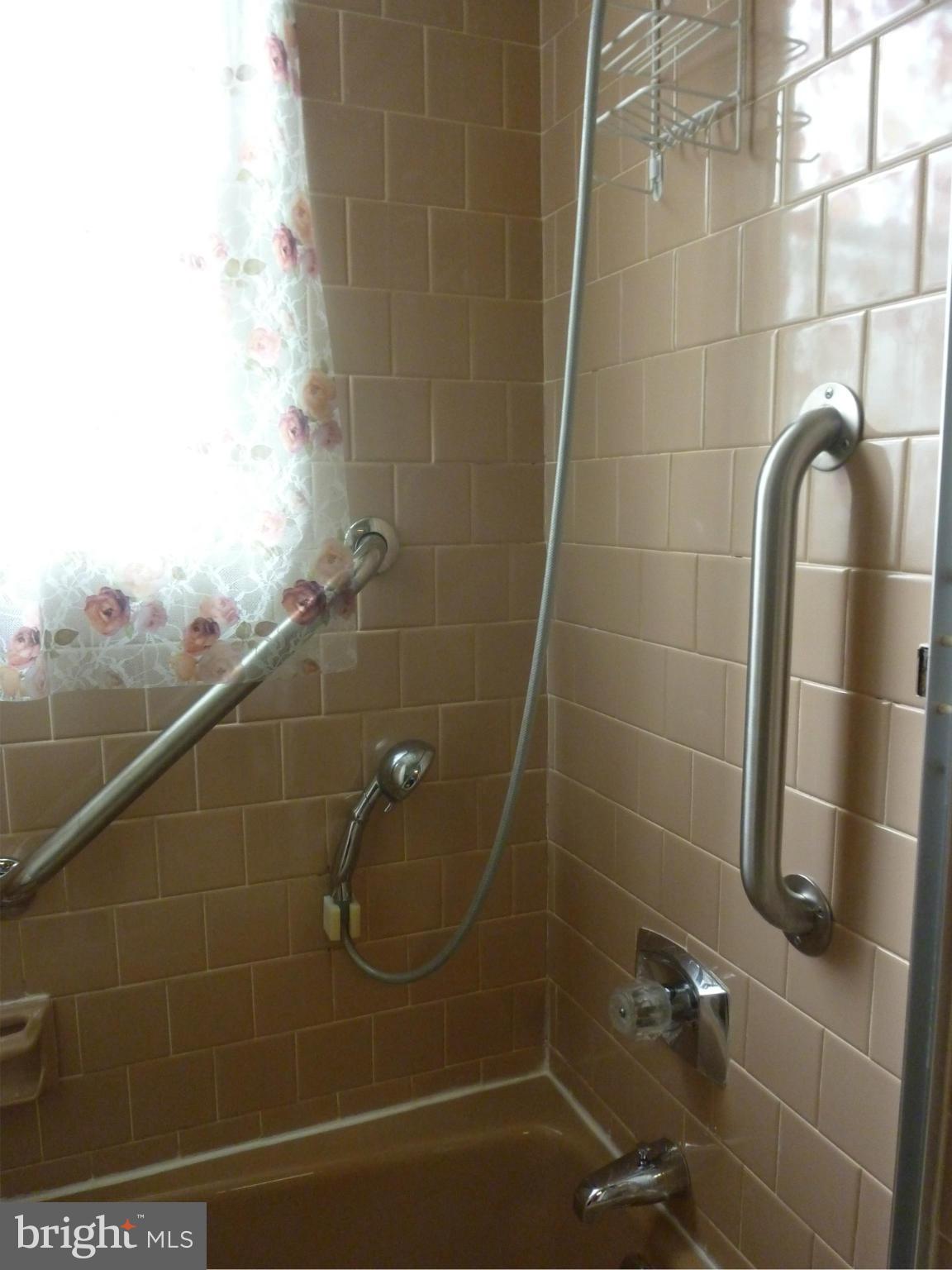 3670 Clarenell Road Baltimore, MD 21229 - Photo 23 of 29 Bath