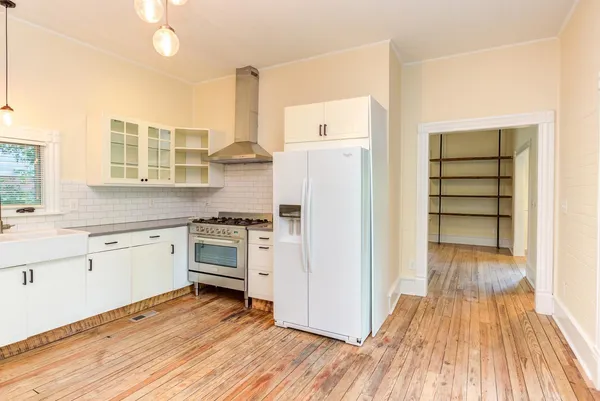 $2,800 | 510 Oakwood Avenue, Durham, NC 27701