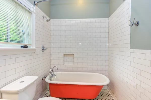 $2,800 | 510 Oakwood Avenue, Durham, NC 27701