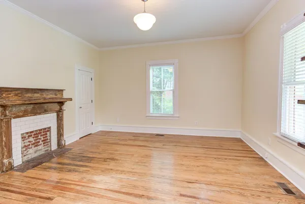 $2,800 | 510 Oakwood Avenue, Durham, NC 27701