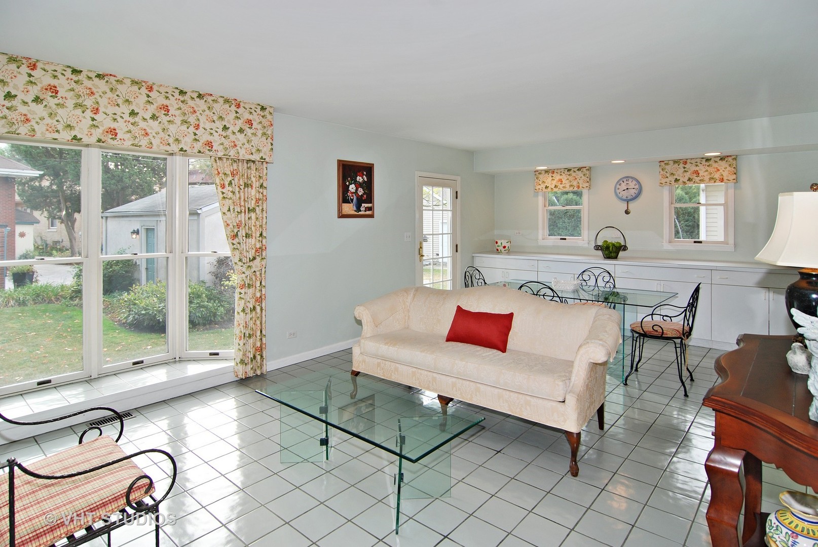 315 Northwood Road Riverside, IL 60546 - Photo 6 of 22