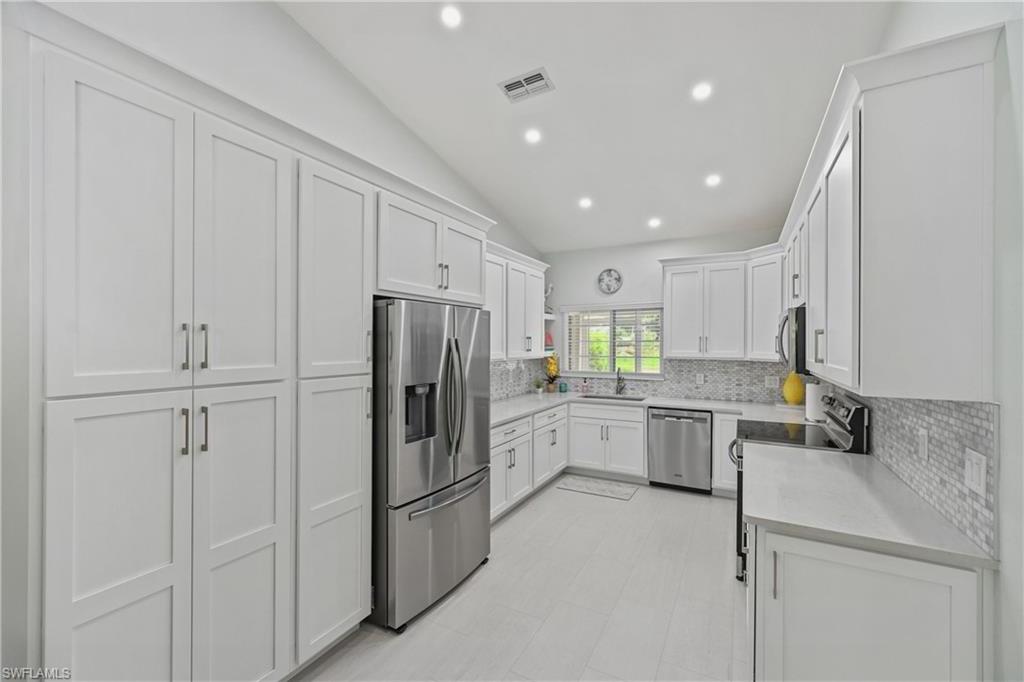 657 St Andrews Boulevard Naples, FL 34113 - Photo 11 of 37