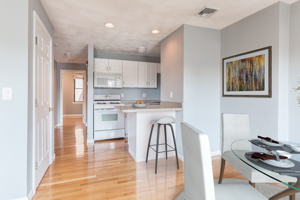 147-149 Richmond Street, Unit 5 Boston, MA 02113 - Photo 4 of 12