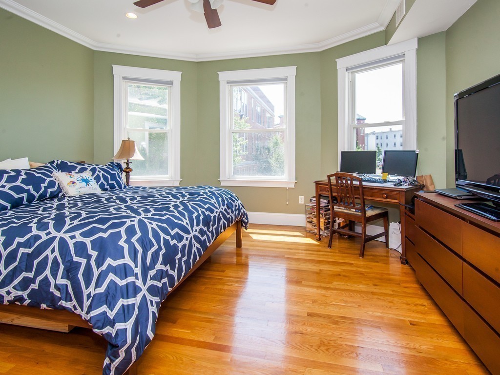 23 Hurd Road, Unit 2 Brookline, MA 02445 - Photo 6 of 23 Gallery Image 6