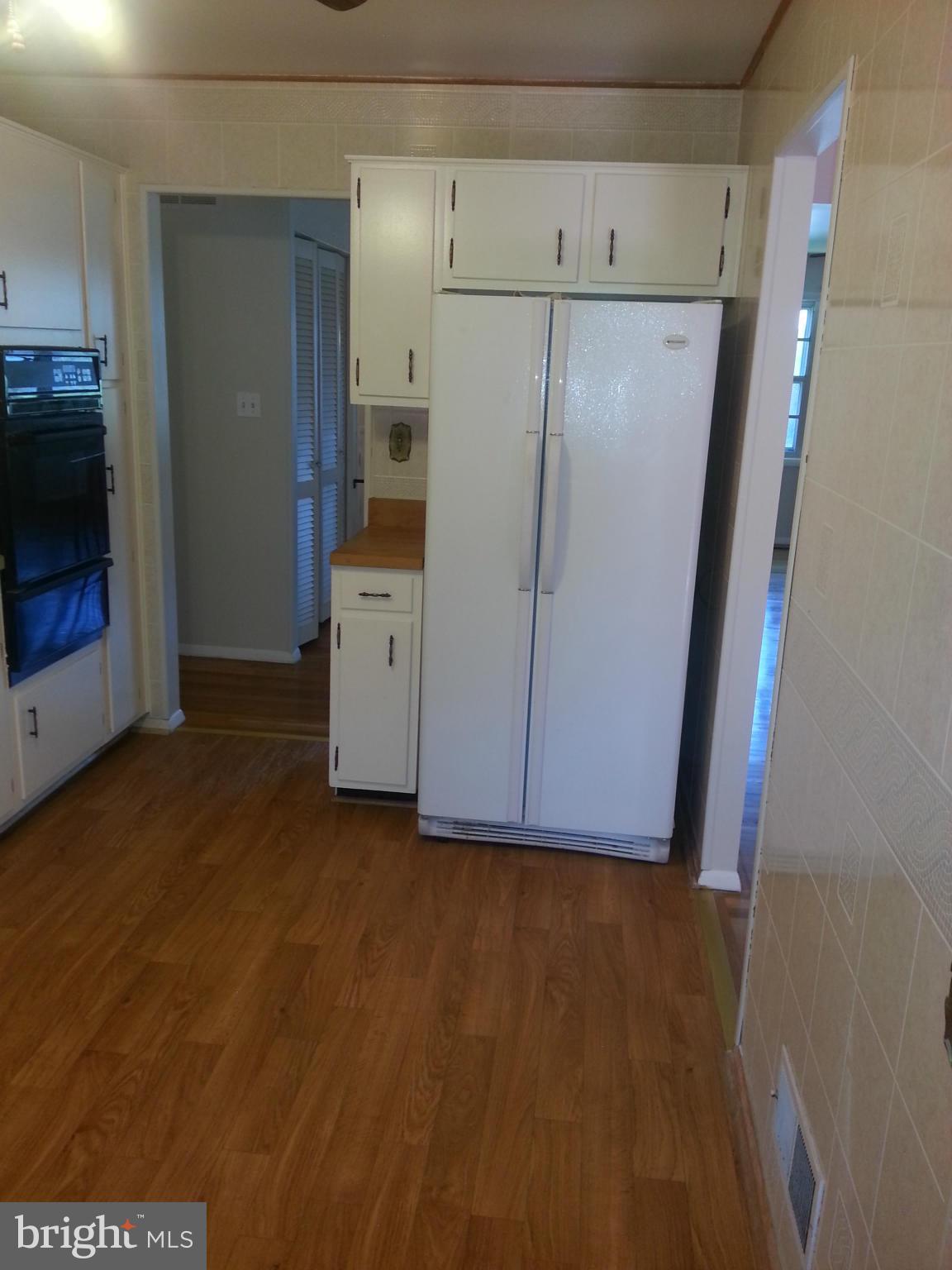 2103 Chantilla Road Baltimore, MD 21228 - Photo 8 of 11 Kitchen