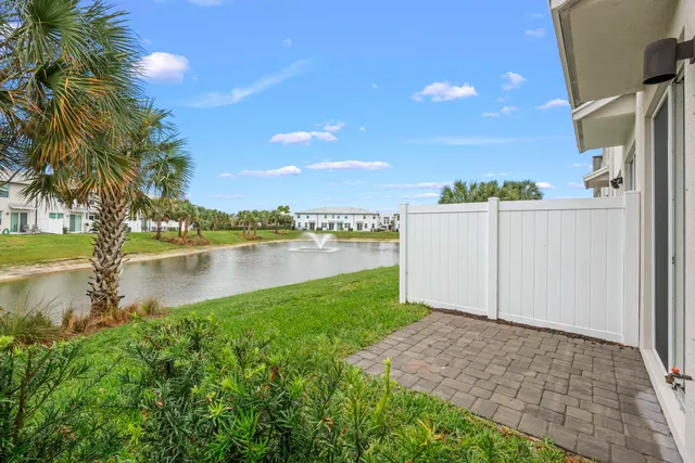 $381,999 | 5657 Mentmore Drive, West Palm Beach, FL 33407