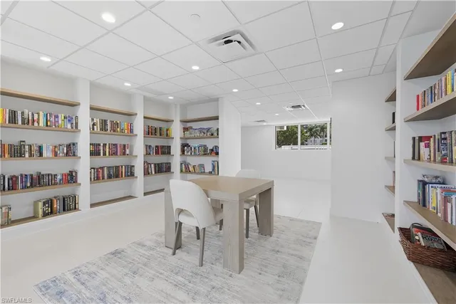 $12,000 | 3443 Gulf Shore Boulevard North, Unit 711, Naples, FL 34103