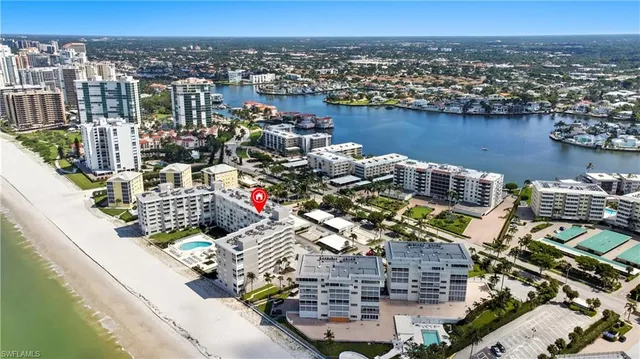 $12,000 | 3443 Gulf Shore Boulevard North, Unit 711, Naples, FL 34103