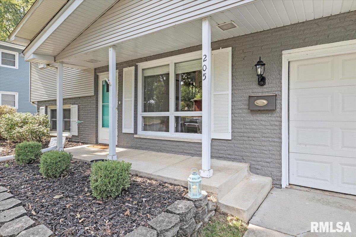 205 Whitefield Road Springfield, IL 62702 - Photo 2 of 34