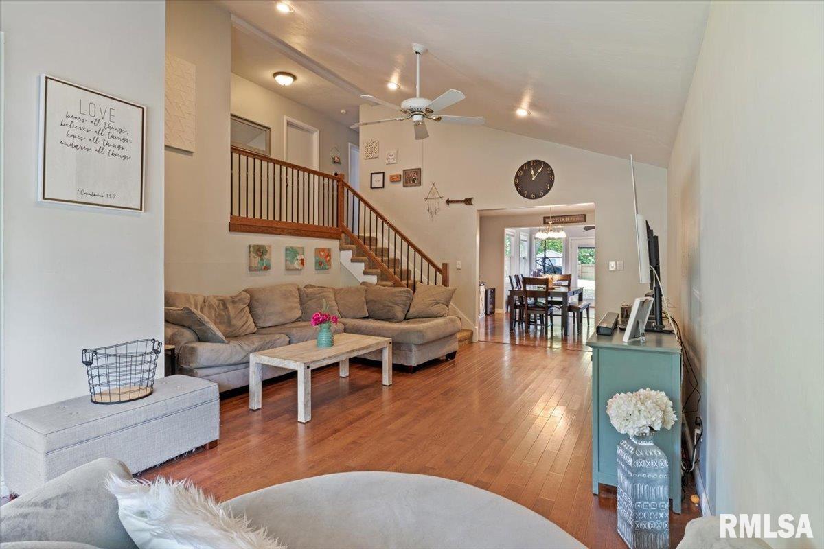 205 Whitefield Road Springfield, IL 62702 - Photo 3 of 34