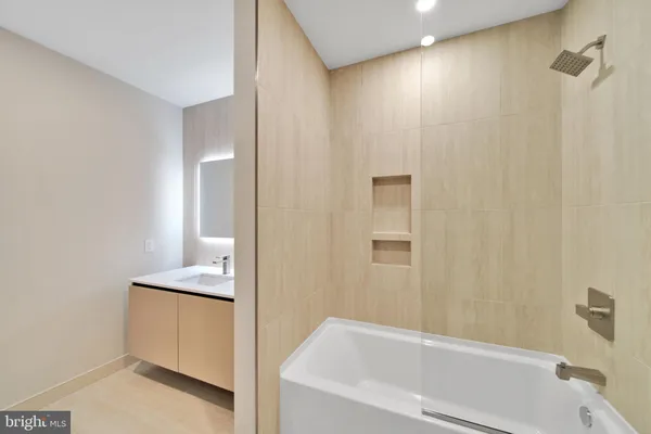 $3,850 | 2121 Ward Place Northwest, Unit 304, Washington, DC 20037