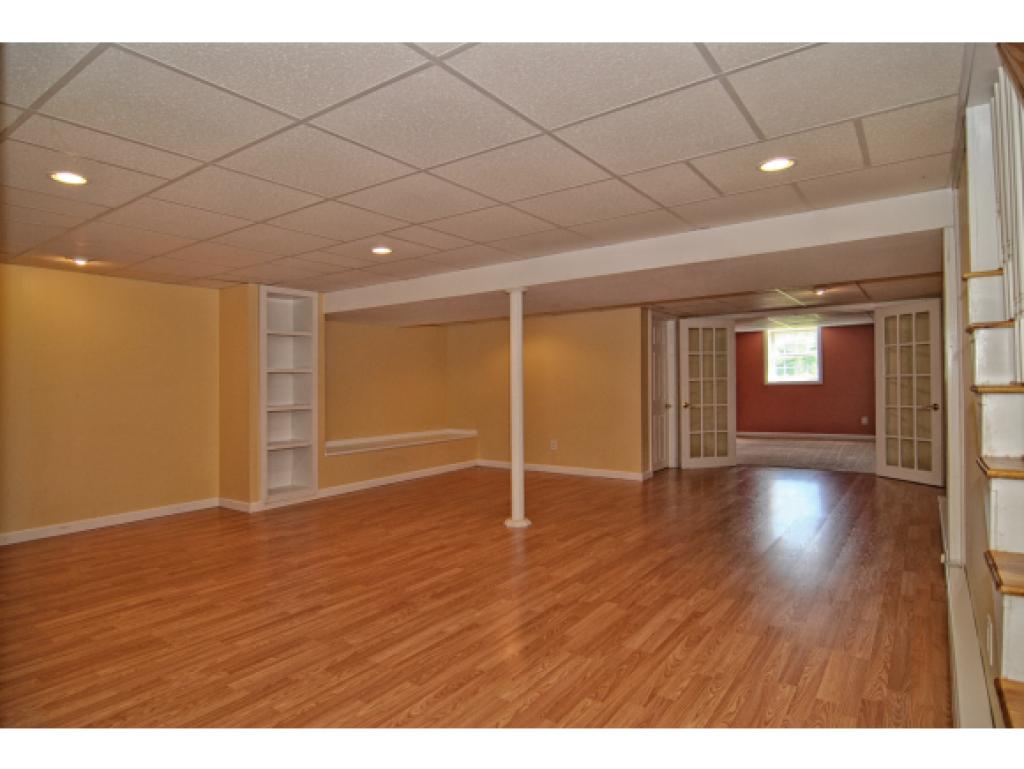 6 Swenson Road Bedford, NH 03110 - Photo 19 of 25