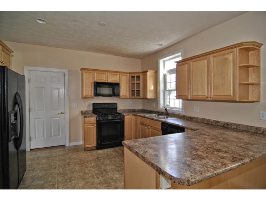 6 Swenson Road Bedford, NH 03110 - Photo 4 of 25