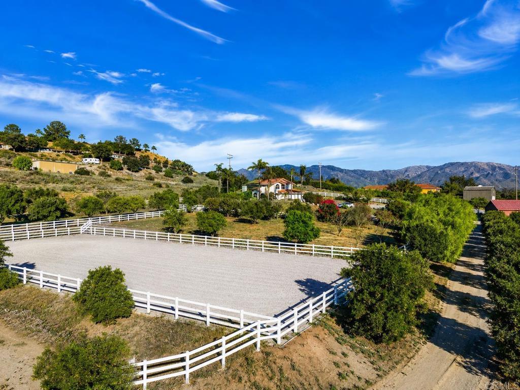 334 Rainbow Crest Road Fallbrook, CA 92028 - Photo 14 of 47 Gallery Image 14