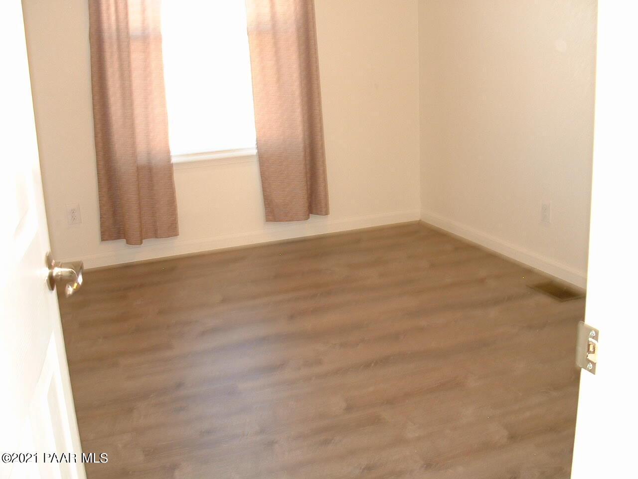 25 West Antelope Run Road Paulden, AZ 86334 - Photo 12 of 27 a view of an empty room and window