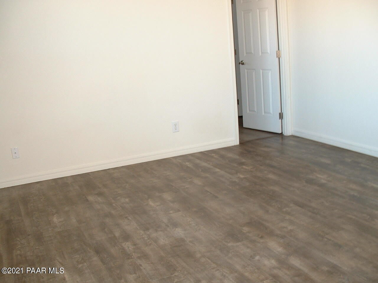 25 West Antelope Run Road Paulden, AZ 86334 - Photo 7 of 27 a view of empty room