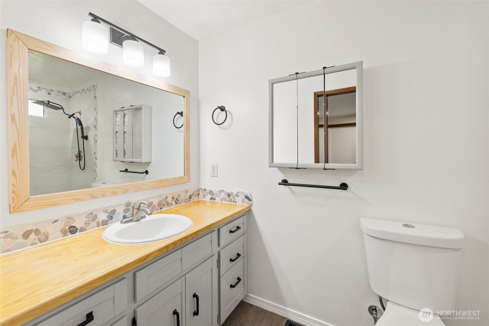 53 Riverside Road Sequim, WA 98382 - Photo 18 of 40